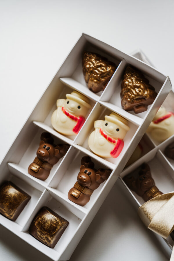 Festive Chocolate Bonbons Large Box | 8 pieces - Image 2