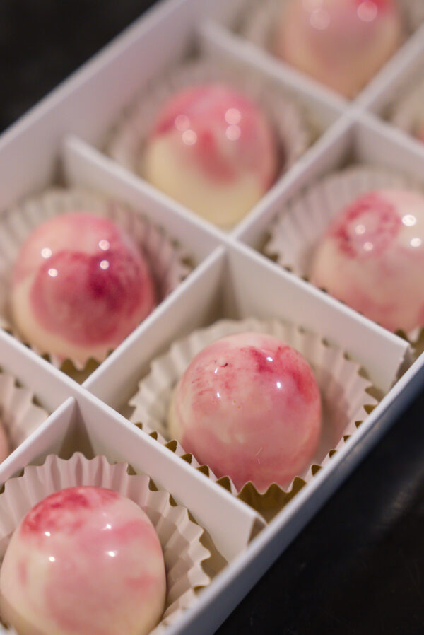 Luxury Valentine’s Day Bonbons Gift Box | 8 pcs - Image 3